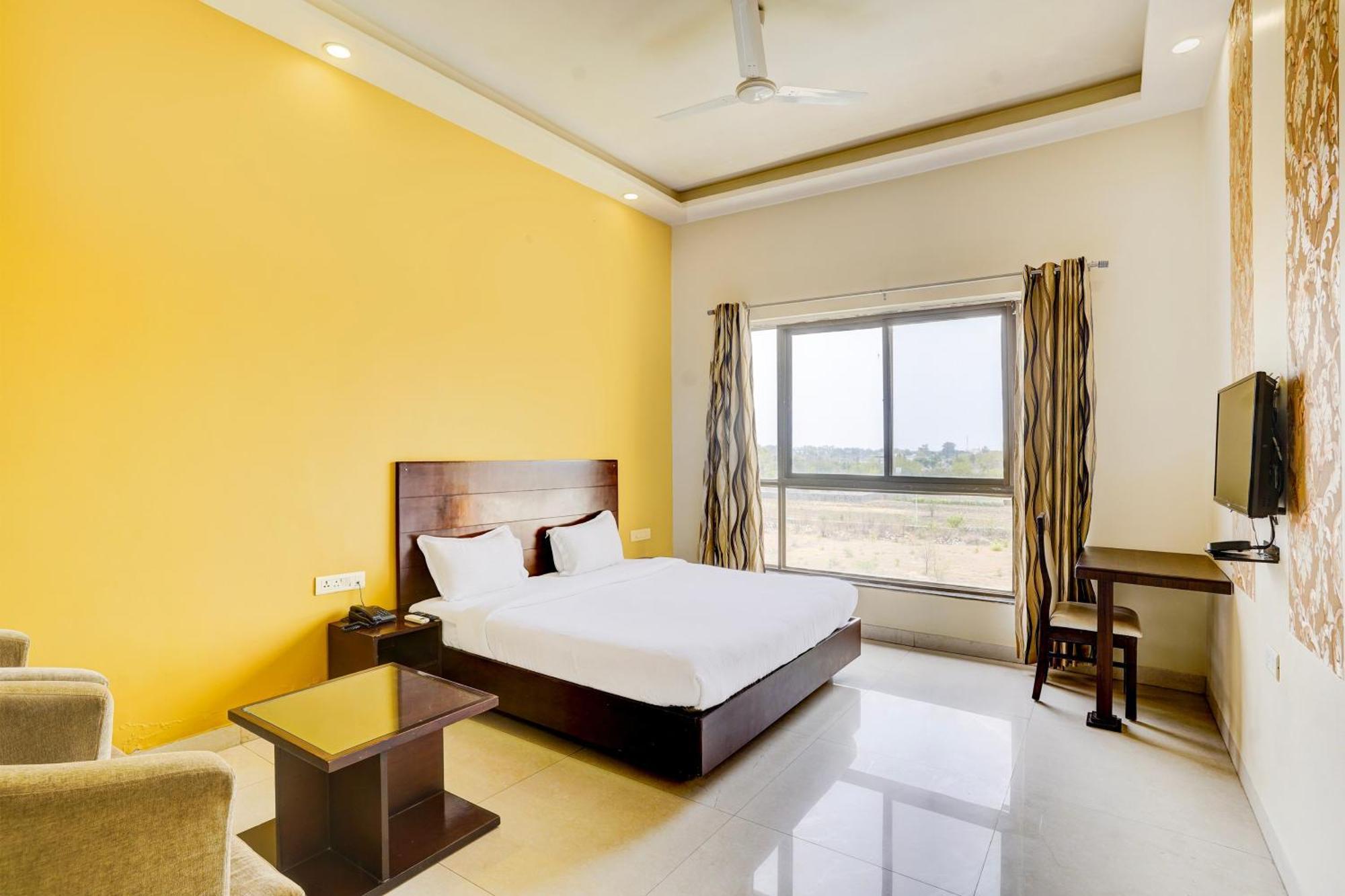 Hotel Amrit Manthan Chittorgarh Exterior photo