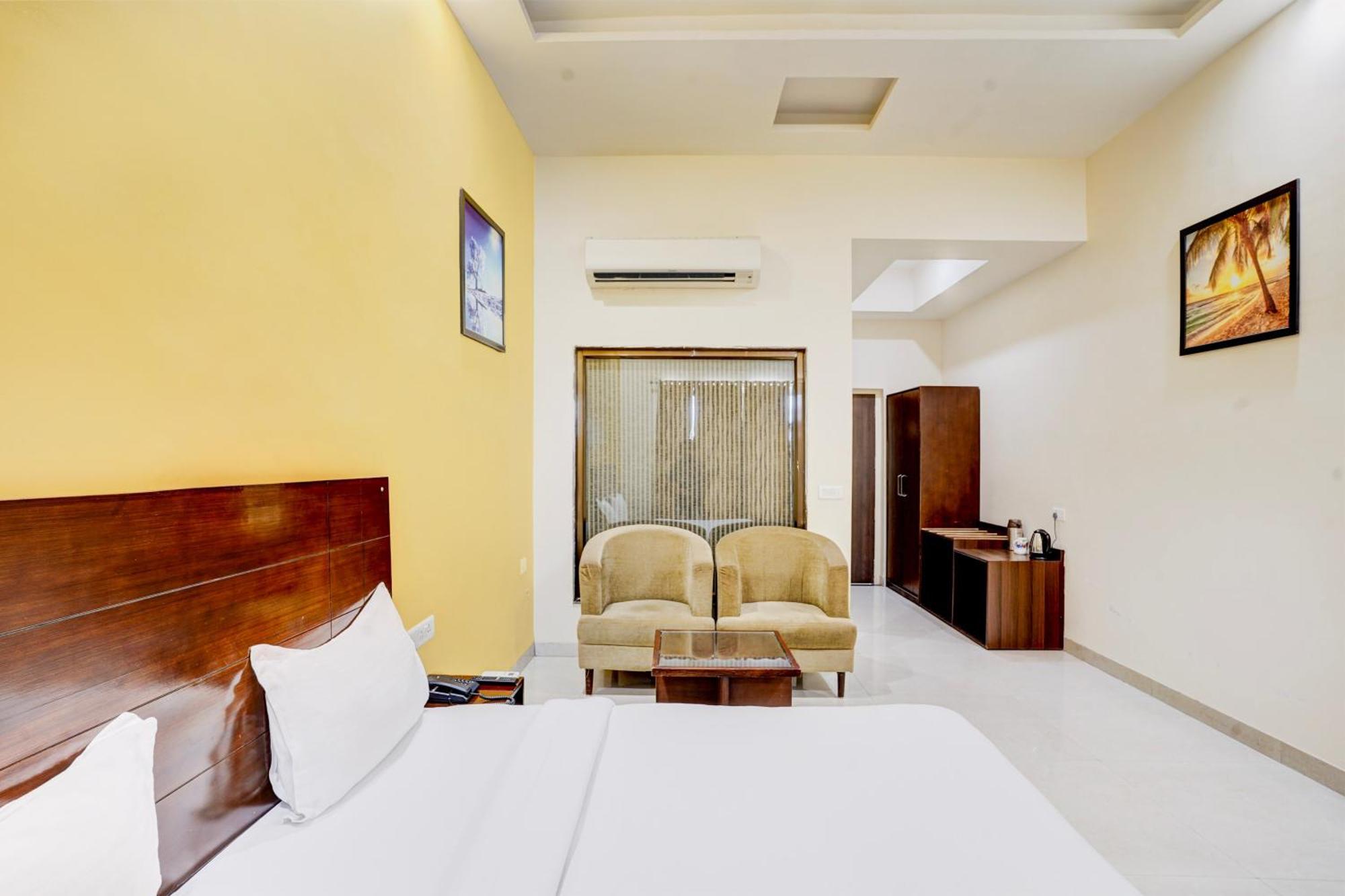 Hotel Amrit Manthan Chittorgarh Exterior photo